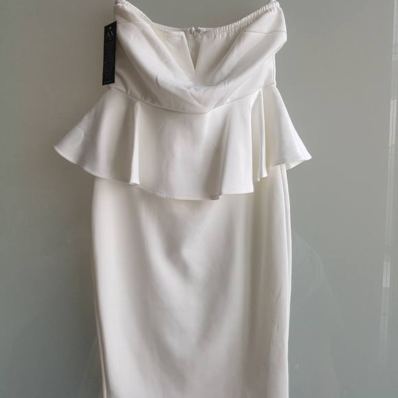 AX Paris strapless bandeau peplum dress in WHITE - Picture 3 of 5